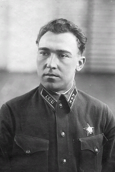 Генерал Шапошников - Герой Советского Союза, отказавшийся исполнить преступный приказ Генерал Шапошников - Герой Советского Союза, отказавшийся исполнить преступный приказ история