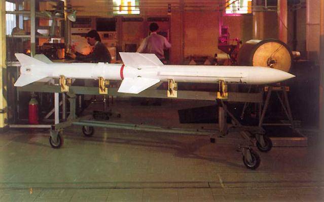 Старые западные ЗРК для Украины Старые западные ЗРК для Украины оружие