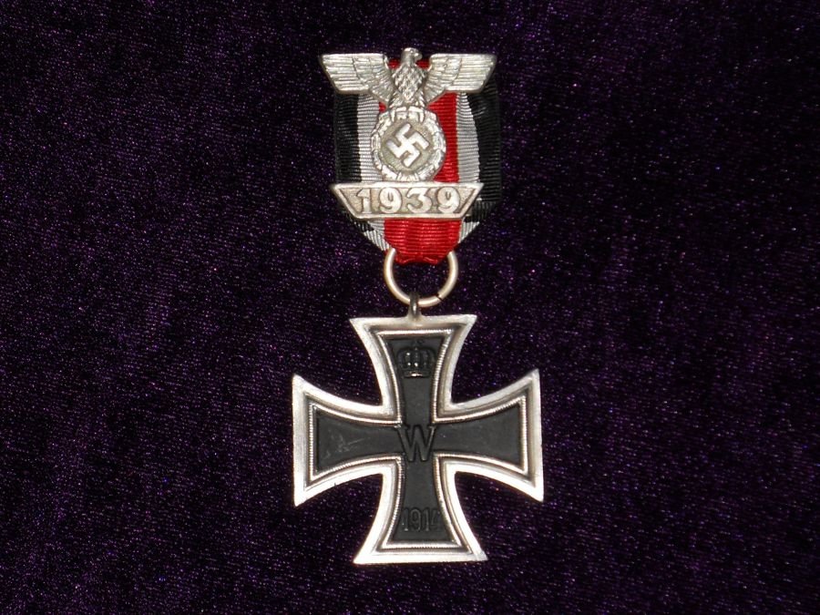 Св сс. Орден Железный крест фашистской Германии. Железный крест 3 рейха. Железный крест СС Германии. Орден железного Креста третьего рейха.