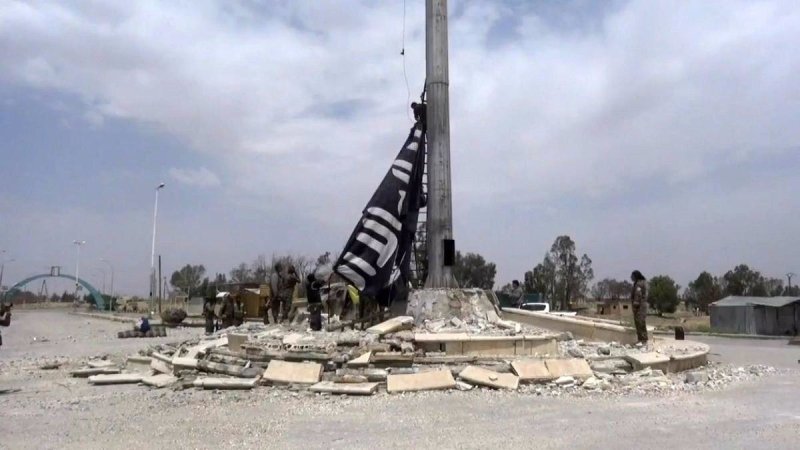 Сирия: ИГ атаковало деревню под Табкой, погибли дети
