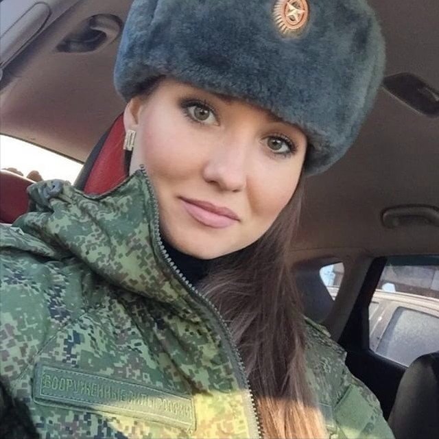 Красота - страшная сила: сногсшибательные россиянки в форме Красота - страшная сила: сногсшибательные россиянки в форме