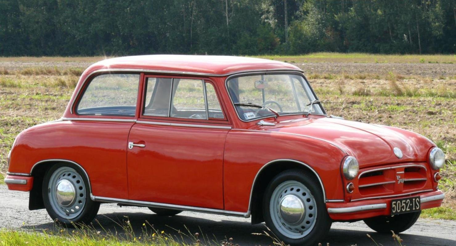 Народный автомобиль, построенный из отходов производства и смолы