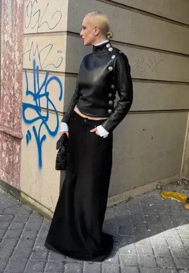 Винтаж, латекс и кружево: как и в чём Ксения Собчак, Ольга Карпуть, Елена Перминова, Катя Кищук и модные блогеры проводят время в Париже daniel,blords,instagram (инстаграм),социальная сеть,laurent saintlaurent,serebro,Анна Александрова,виктория салават,джонатан андерсон,Джон Гальяно,диана коркунова,екатерина кищук,Елена Перминова,кристина романова,Ксения Собчак,Ксения Чилингарова,лина дембикова,мэри лист,ольга карпуть,рената пиотровски,станислава токарева,Стелла Маккартни,юлия воронова,Яна Расковалова