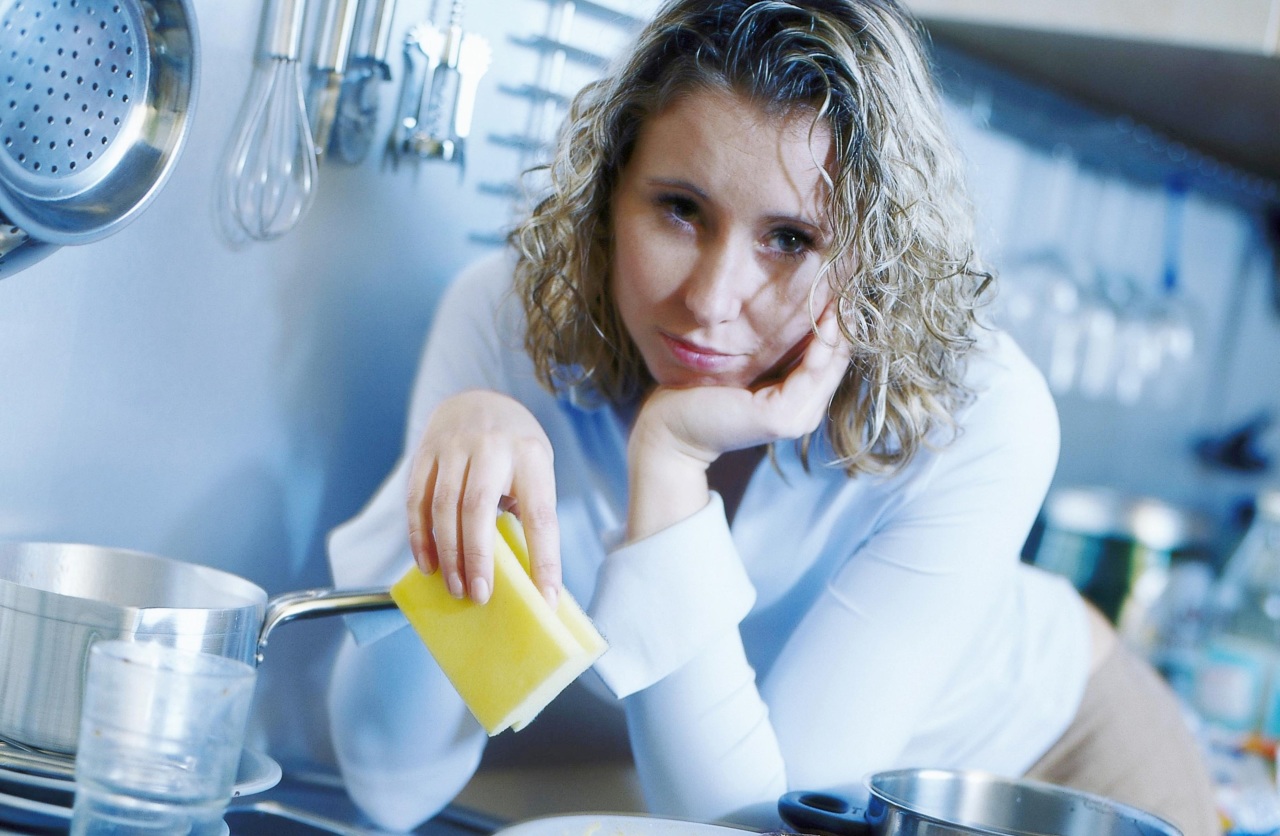 Опасность на каждой кухне: Средство для мытья посуды может обернуться болезнями