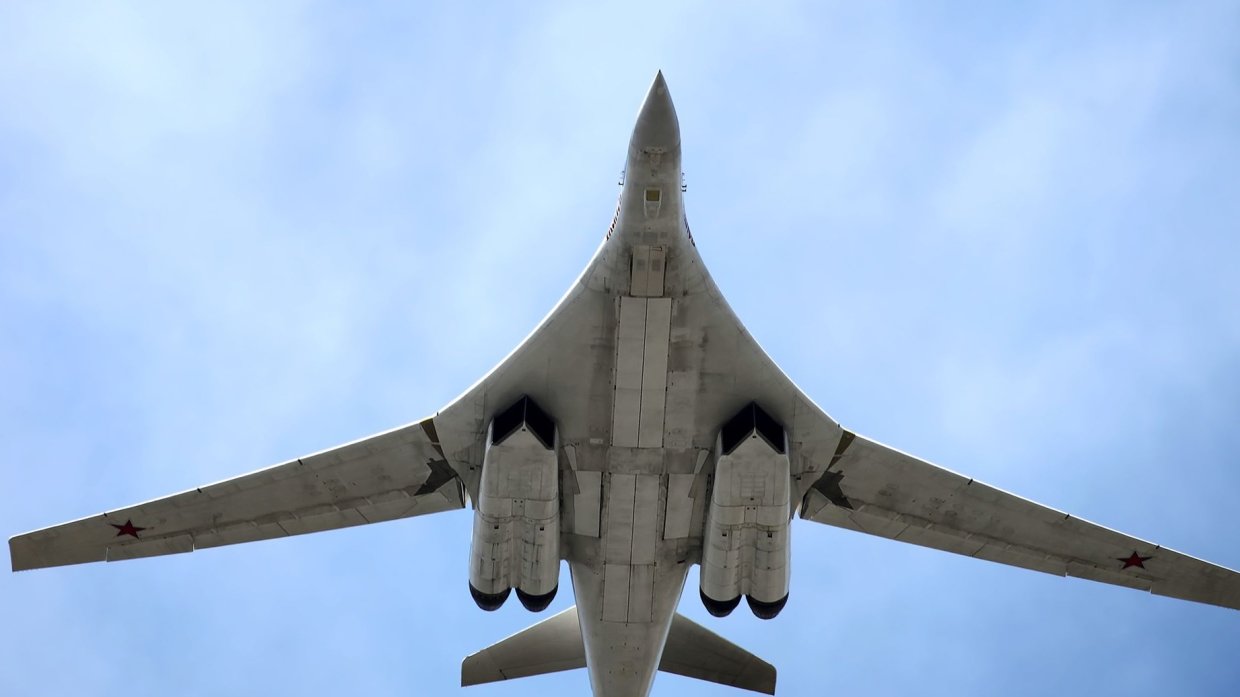 Летевшие в Венесуэлу Ту-160 ВКС РФ сопровождали в пути самолеты Норвегии