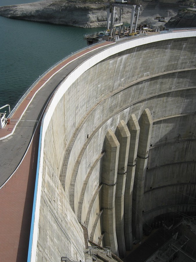 Чиркейская ГЭС - самое впечатляющее рукотворное сооружение ! дальние дали