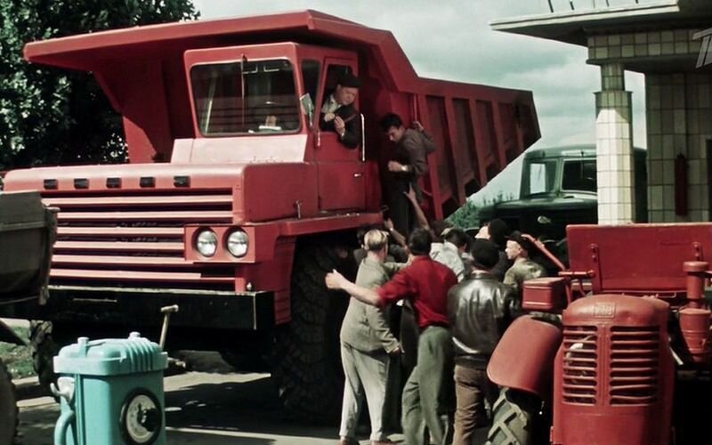Самые необычные автомобили, которые снимались в советских фильмах картине, фильме, очень, автомобиль, сделал, частности, первого, Peugeot, около, именно, имени, «Всадник, «Гонщики», советских, героев, время, попал, просто, действительно, засветился