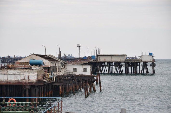 посёлок, Нефтяные Камни, история, интересное