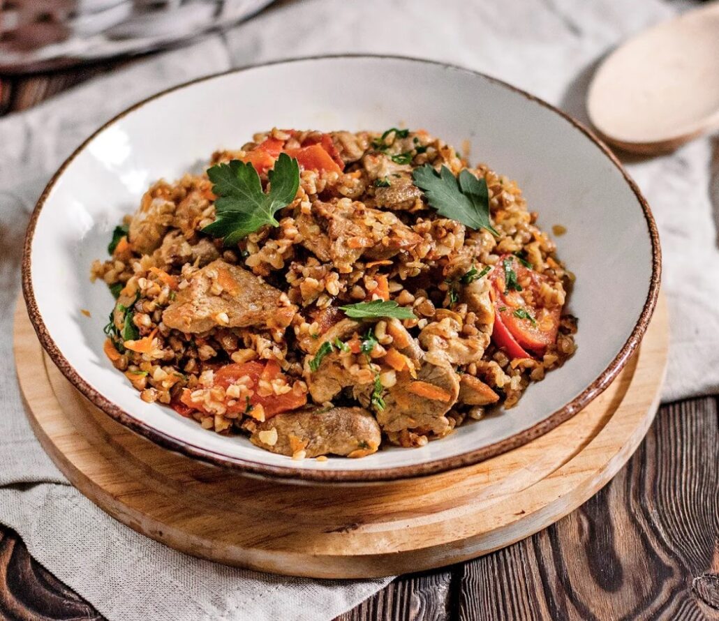 Гречка по купечески в мультиварке со свининой