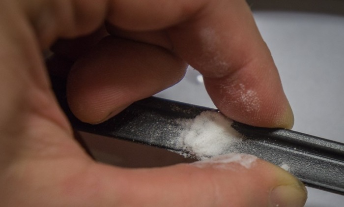 Копеечное средство, которое позволит провести в автомобиле экстренный ремонт Копеечное средство, которое позволит провести в автомобиле экстренный ремонт автомобили,ремонт,советы