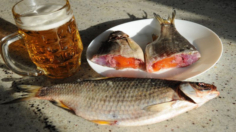 Правила безопасности для любителей рыбных закусок к пиву