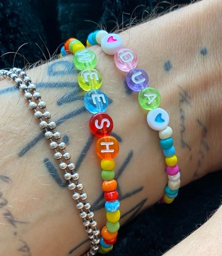 Дуа Липа поделилась личными фото в честь годовщины отношений с Анваром Хадидом Звезды,Звездные пары