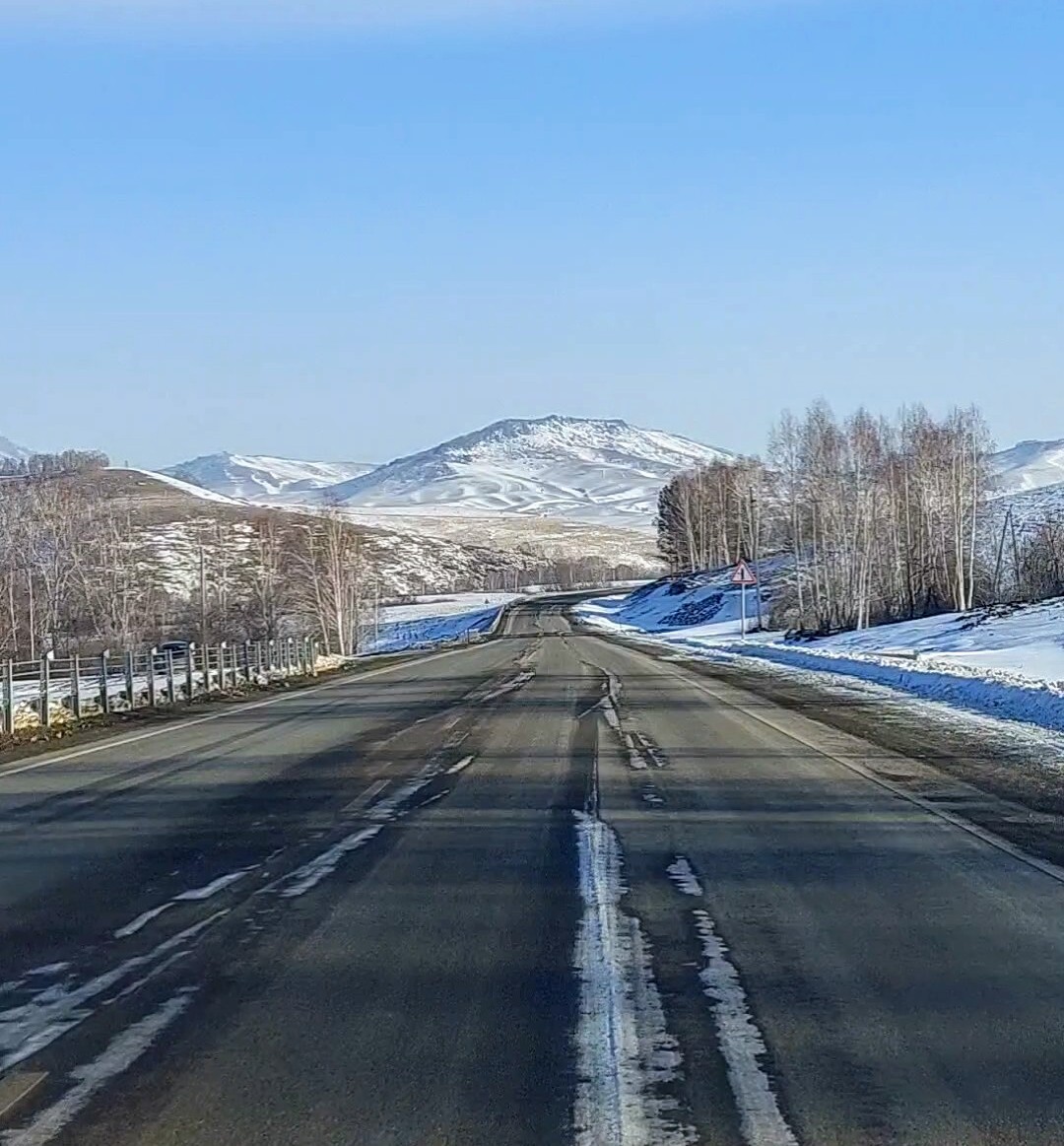 Дорога между сёлами Алтайское и Ая / фото Natalya Dolidenok