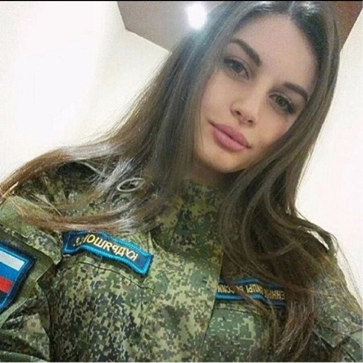 Красота - страшная сила: сногсшибательные россиянки в форме Красота - страшная сила: сногсшибательные россиянки в форме