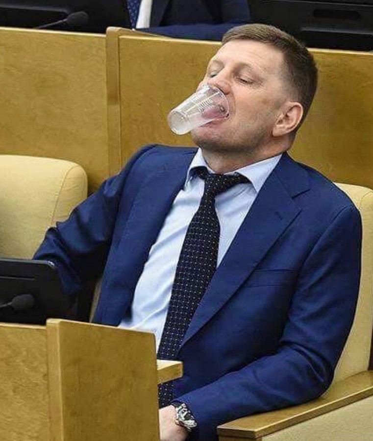 Смешные картинки с партиями, слон болеет