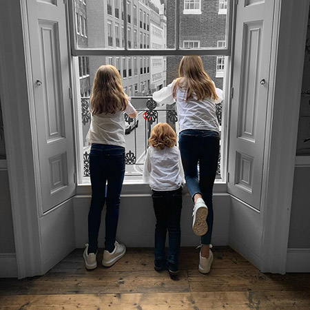 Трое детей владельца компании Asos погибли в результате терактов на Шри-Ланке Трое детей владельца компании Asos погибли в результате терактов на Шри-Ланке Новости