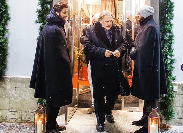 Жерара Депардье обвинили в изнасиловании девушки втрое младше него: детали дела Звезды,Новости о звездах