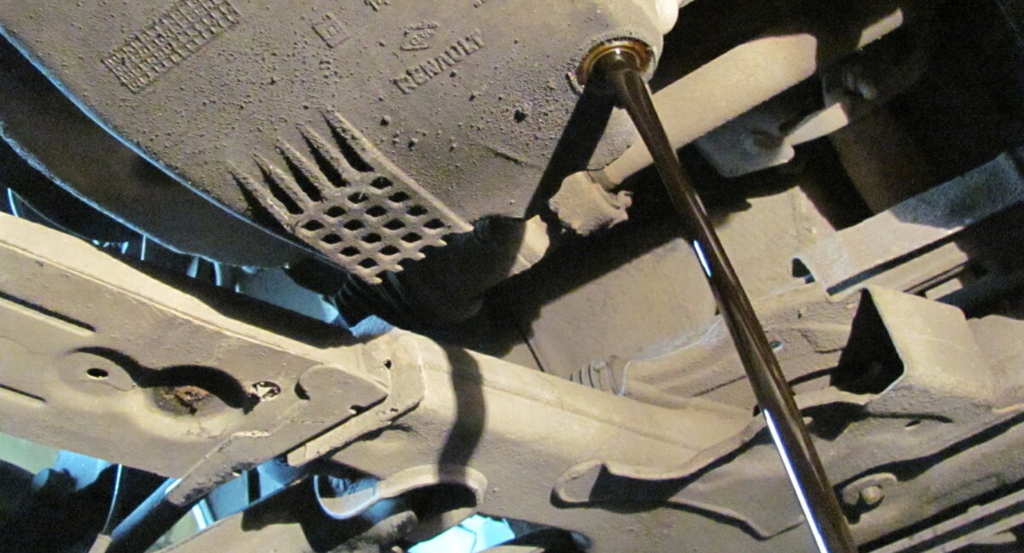 После замены масла громче работает двигатель: в чем причина?