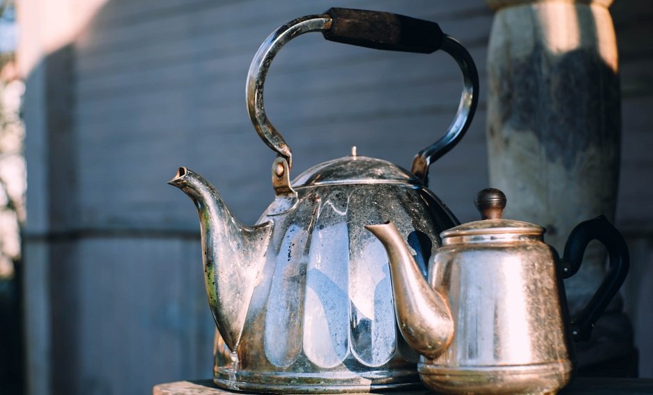 Вредно ли пить воду из чайника с накипью: ответ здоровье и питание