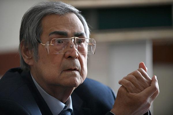 Телеев подал в отставку Аман Тулеев подал в отставку