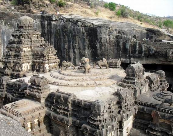 Грандиозный и таинственный артефакт из далекого прошлого - храм Кайлаш (Кайласанатха)
