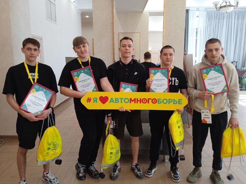 соревнования в омске. огневая полоса гдзс. 13 февраля трибуны фото спортивная школа по лыжам. соревнования в омске. ад легкоатлетов.