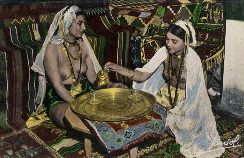 Эротические фотографии арабских женщин XX века