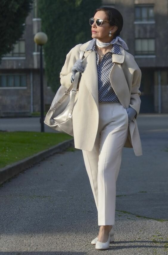 Итальянская элегантность на конкреных примерах. Образы для женщин 50+ цвета, любой, отлично, ансамбле, элегантно, пальто, например, выглядит, можно, шейный, подтоном, должны, ярким, может, обувь, брюками, выдержаны, колена, идеально, элегантного