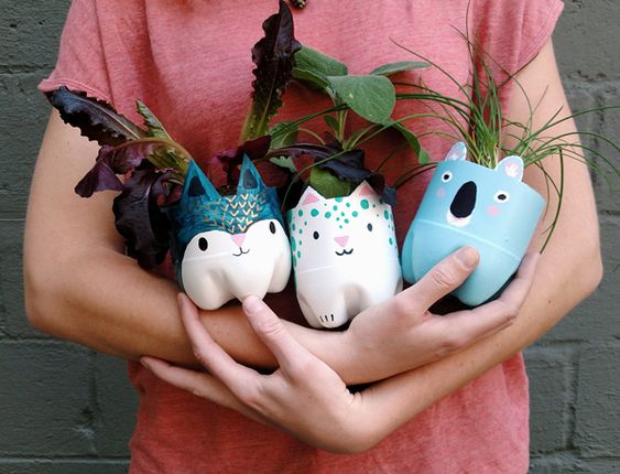 Веселые горшки из пластиковых бутылок: 33 идеи и их воплощение Веселые горшки из пластиковых бутылок: 33 идеи и их воплощение для дома и дачи,новая жизнь старых вещей