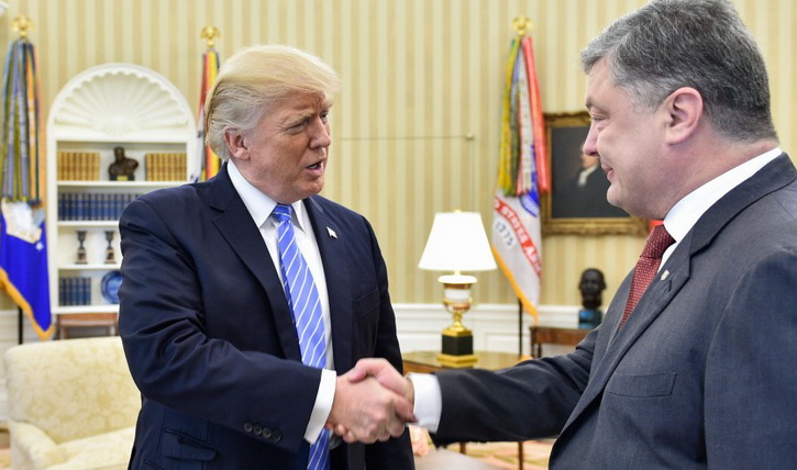 Трамп заманил Украину в новую кредитную кабалу исполнением «Ще не вмерлы» в Вашингтоне