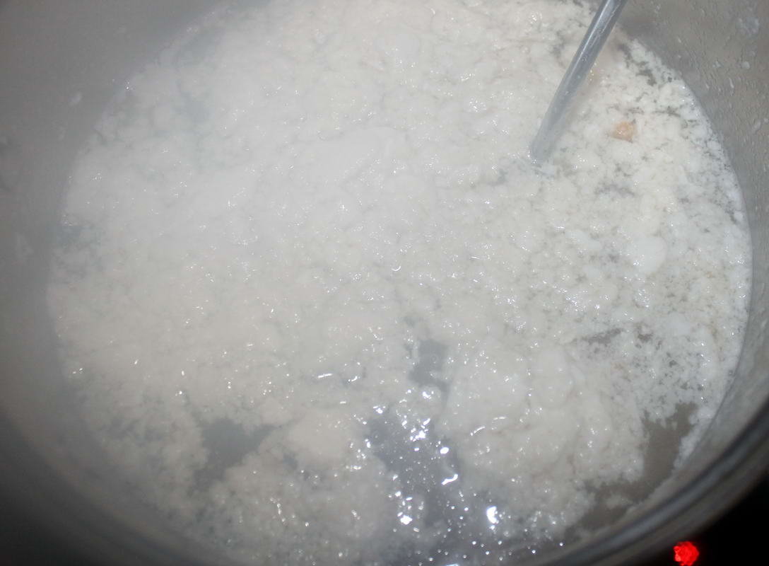 Бульон помутнел. Холодец прозрачный фото. Как осветлить мутный бульон. Холодец мутноватый. Оттяжка для бульона.