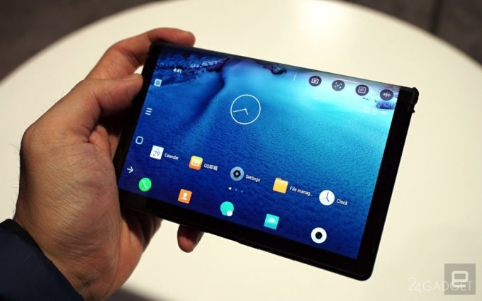 На CES 2019 привезли новый складной смартфон с гибким экраном ces 2019