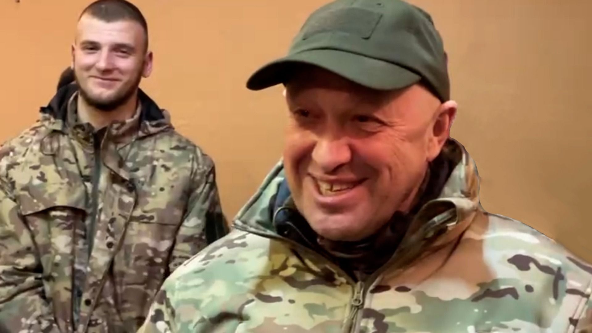 «Обращаются на горячую линию»: Пригожин объяснил, как решаются вопросы бойцов ЧВК «Вагнер»