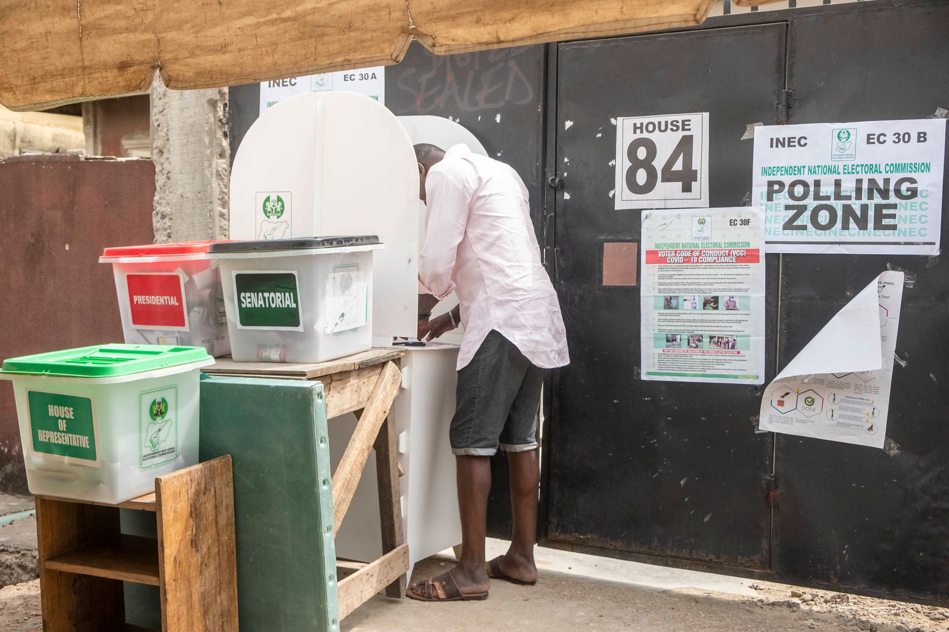 Избирком Нигерии объявил о начале президентских выборов