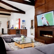 Имитация камина в гостиной