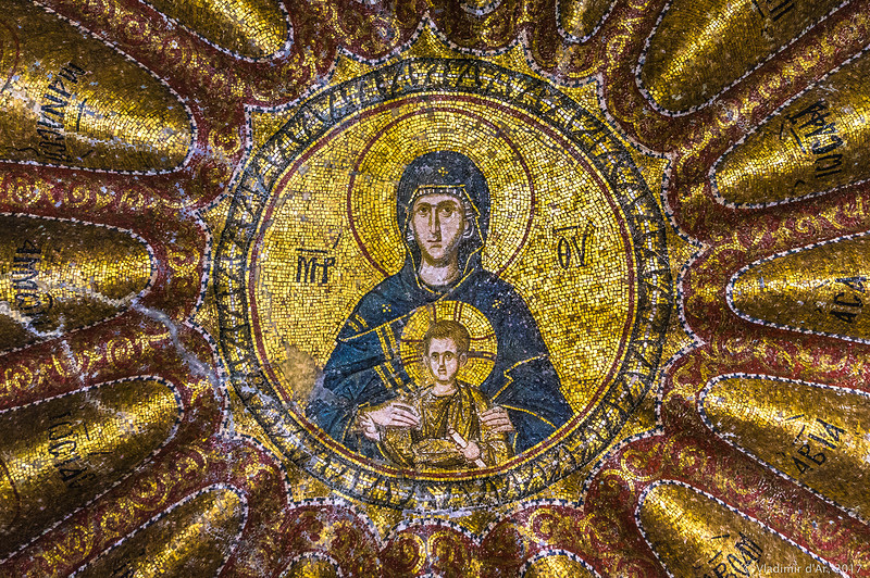 Богородица с Младенцем. Мозаики Хоры.
