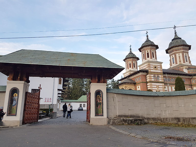 Синая. О Великолепных Замках, Которые Отнял Чаушеску И Монастыре, Построенном Спасенным Князем… автотуризм