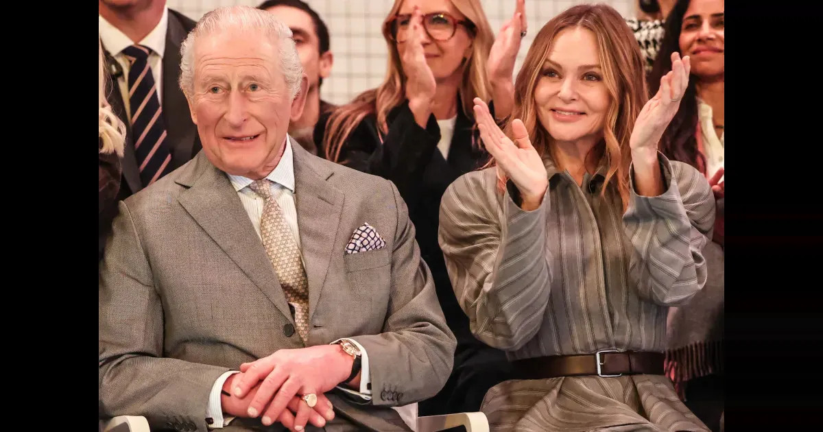 Неделя моды в Лондоне: король Карл III впервые посетил модный показ — сразу после ареста брата, экс-принца Эндрю