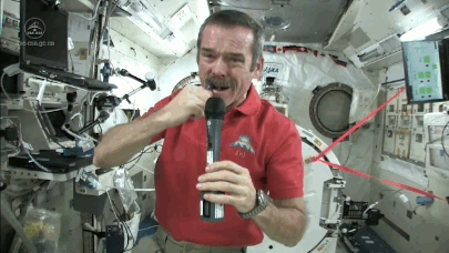 10 интересных фактов о жизни астронавтов в космосе