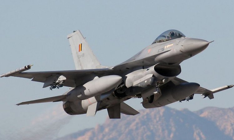 Истребитель F-16 ВВС Бельгии