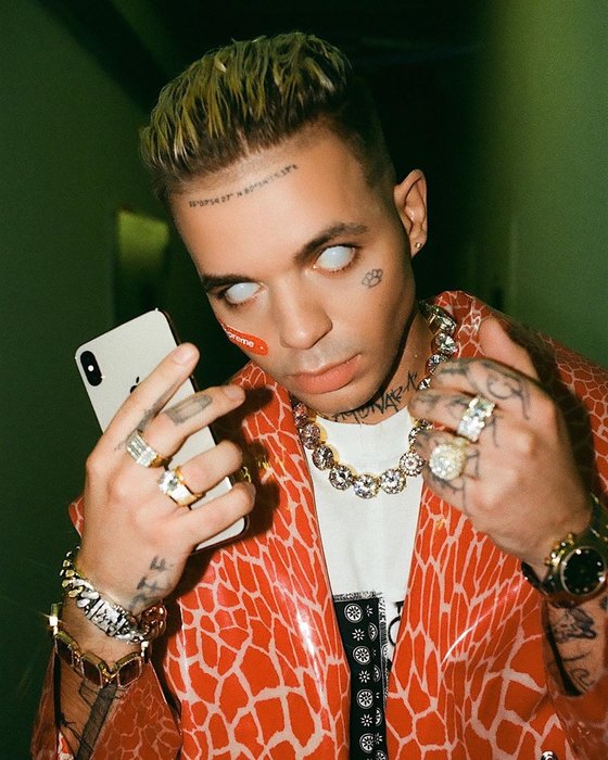 Знаменитости, которые избегают интервью Знаменитости, которые избегают интервью