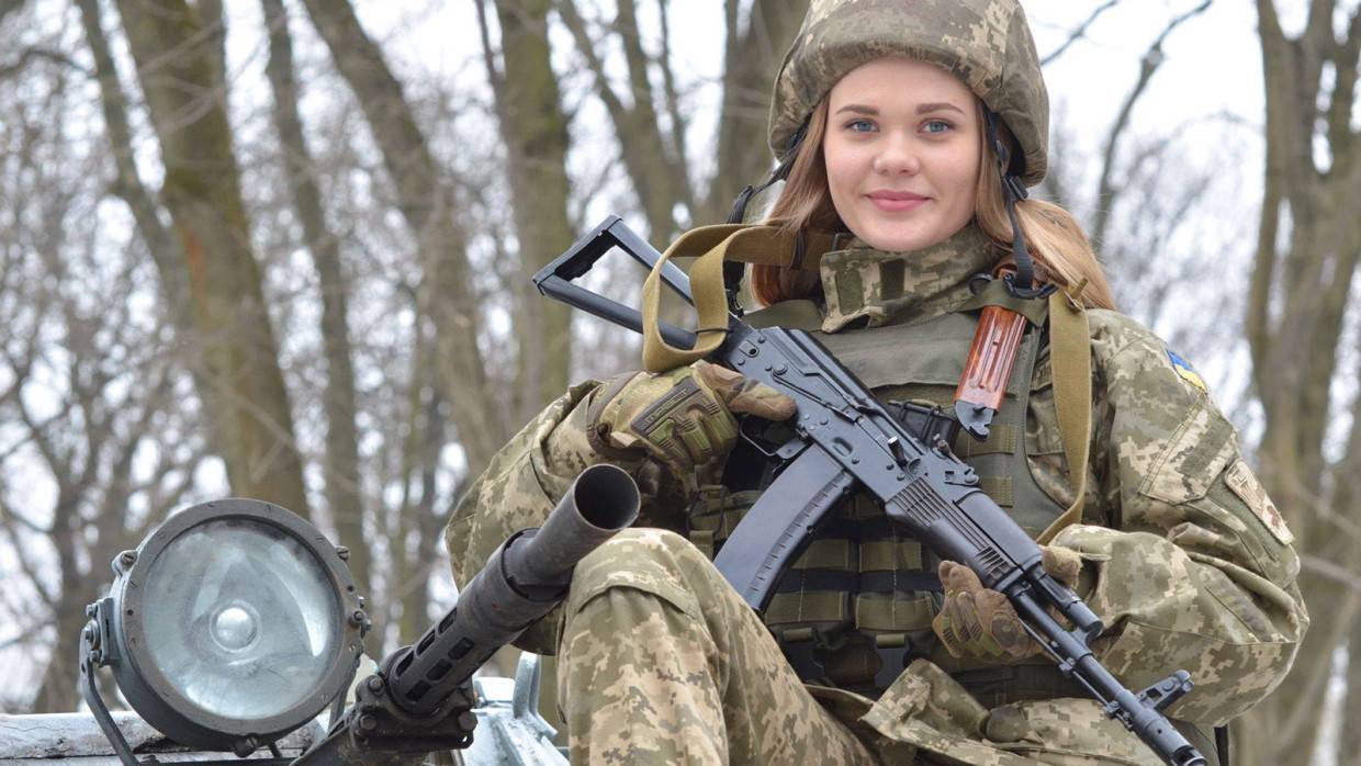 Украинские девушки военные