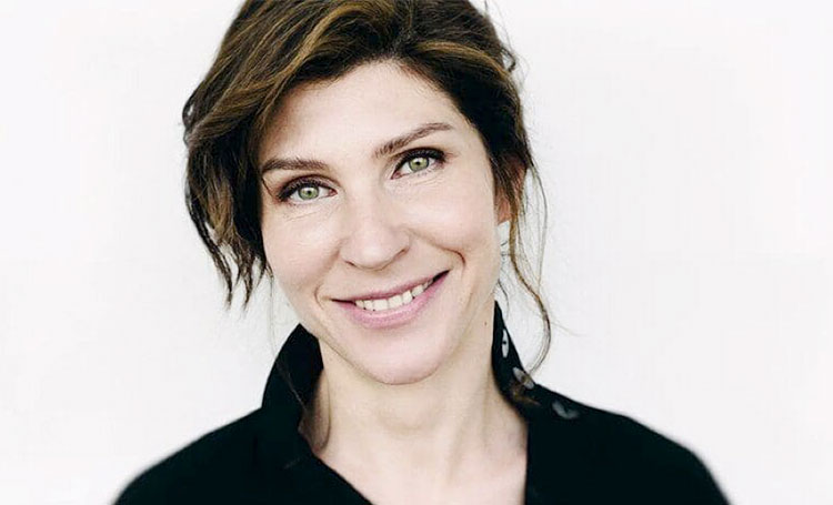 Светлана Камынина о том, как добиваться своих целей, эффективном средстве от стресса и новом сериале "Настя, соберись!"