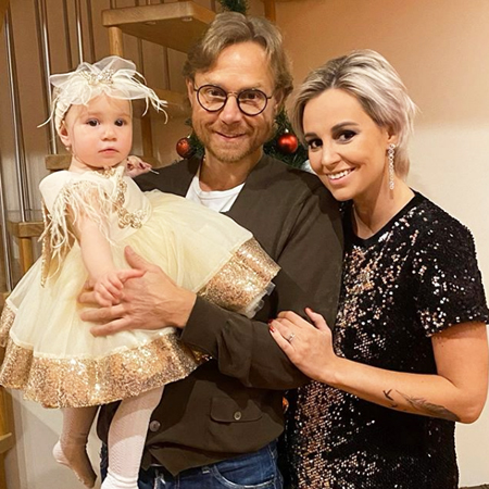 Пятая дочь: футбольный тренер Валерий Карпин вновь стал отцом Пятая дочь: футбольный тренер Валерий Карпин вновь стал отцом Дети,Дети знаменитостей