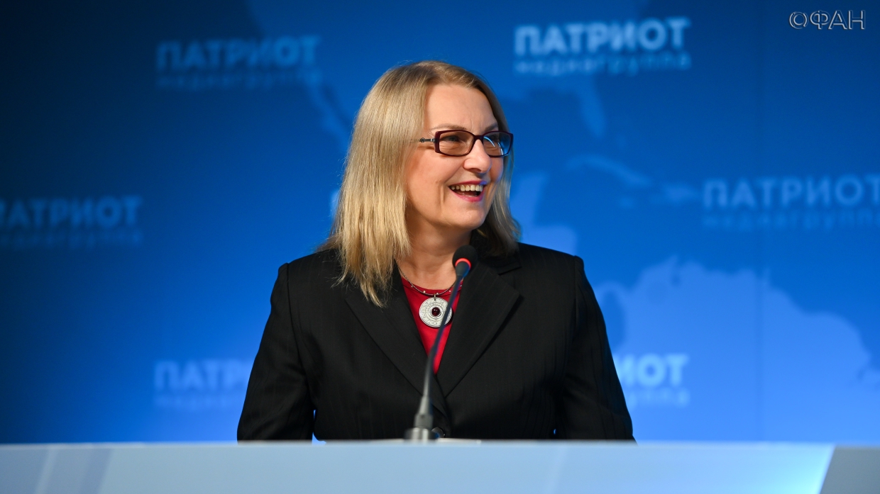 Люди готовы шефствовать: Елена Бабич оценила идею программы наставничества для сирот Общество