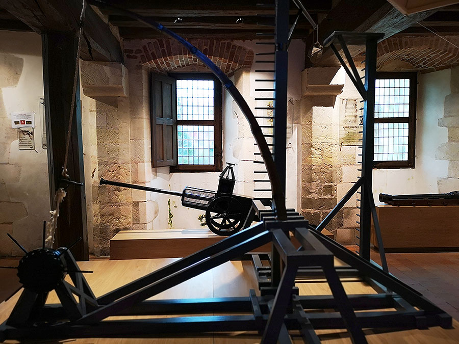 Замок Кло-Люсе Chateau Le Clos-Luce. Здесь жил Леонардо да Винчи. Замок Кло-Люсе Chateau Le Clos-Luce. Здесь жил Леонардо да Винчи. авиатур