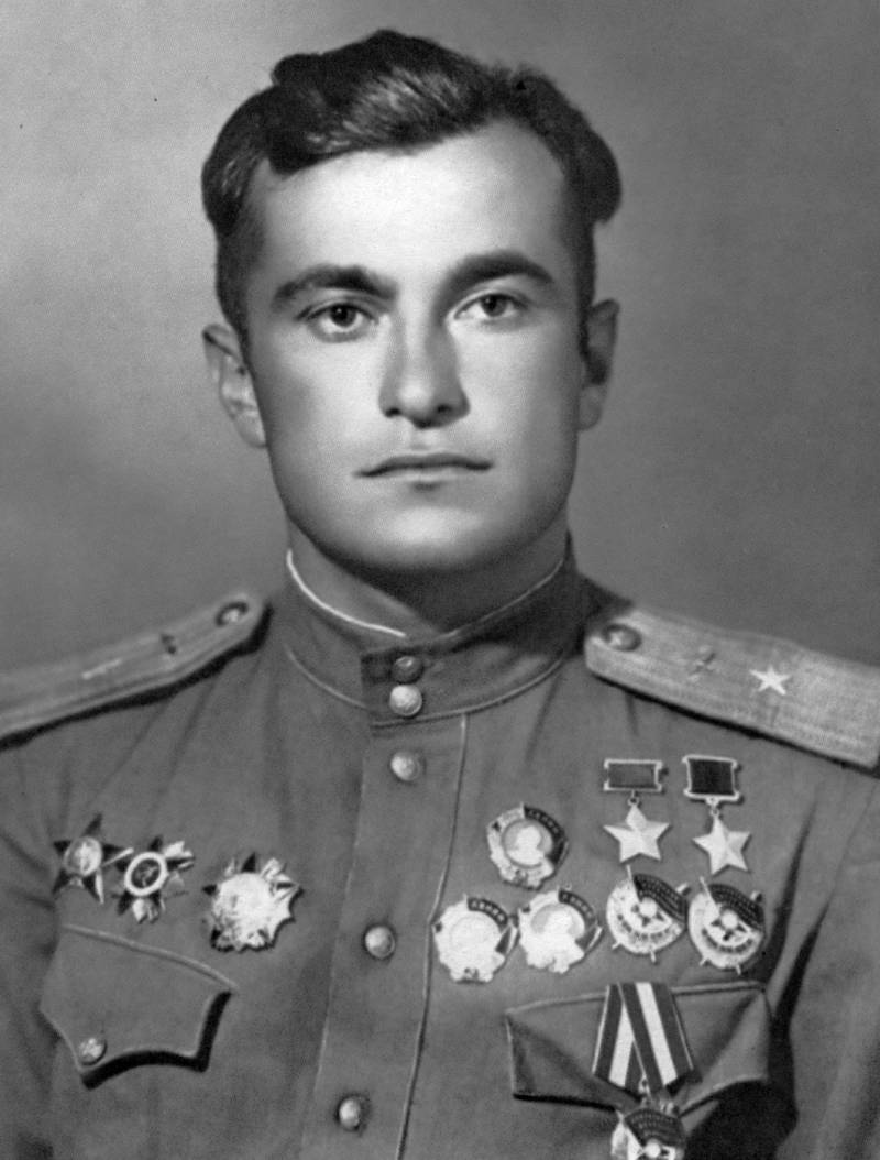 Военный киноман. Почему я обязан ненавидеть татар? Военный киноман. Почему я обязан ненавидеть татар? Яхиной, Муртаза, только, простите, чтобы, татар, прошлое, просто, Хаматовой, татары, который, которые, Чулпан, слова, кровь, народа, зерно, Хаматова, сразу, конечно