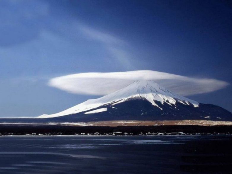 Самые невероятные облака, сфотографированные в разных уголках планеты облака,планета,явления природы