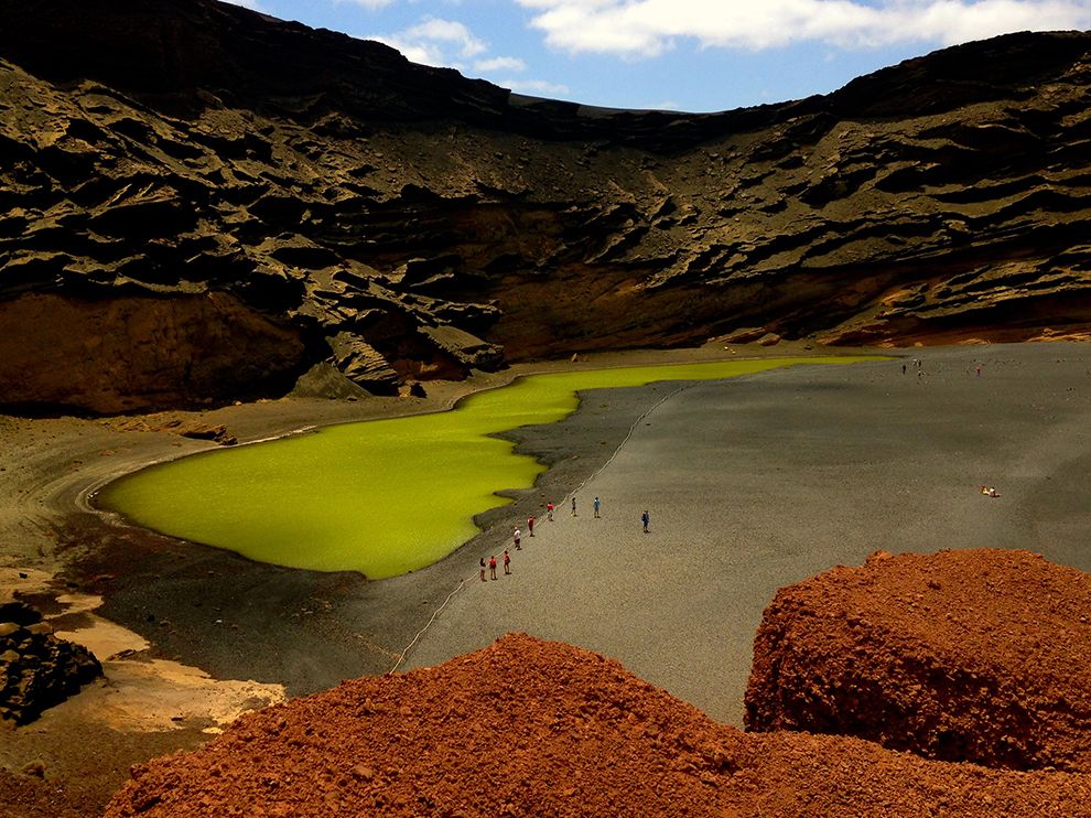 lanzarote-green-lake_94606_990x742