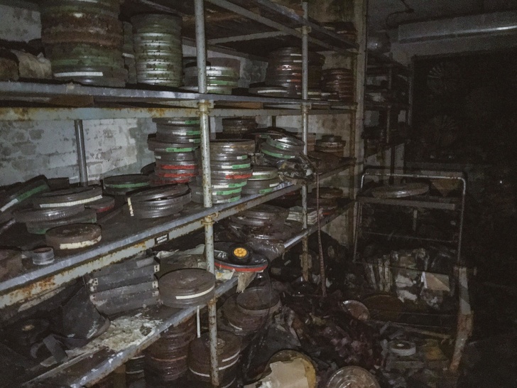 Жуткая красота заброшек: 20 мест, о которых все забыли Жуткая красота заброшек: 20 мест, о которых все забыли